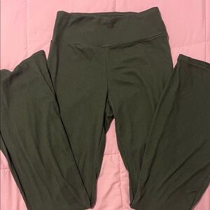 No Boundaries Green Ribbed Flare Leggings